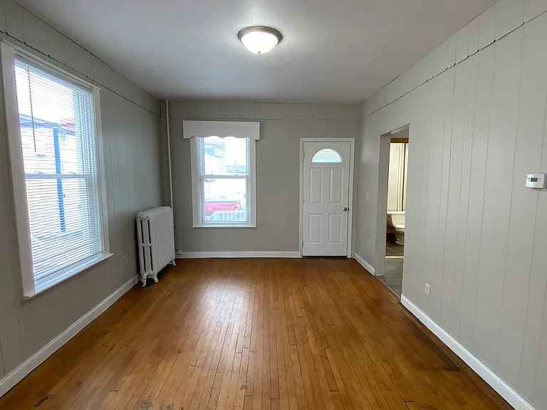 1508 Hammond Ave — Photo 6