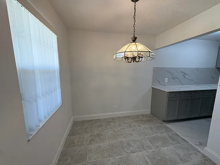 239 Sussex L — Photo 5