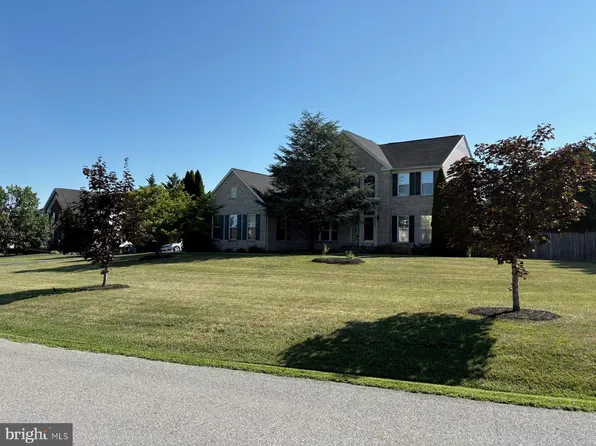 17028 Bivens Ln, Hagerstown, MD 21740