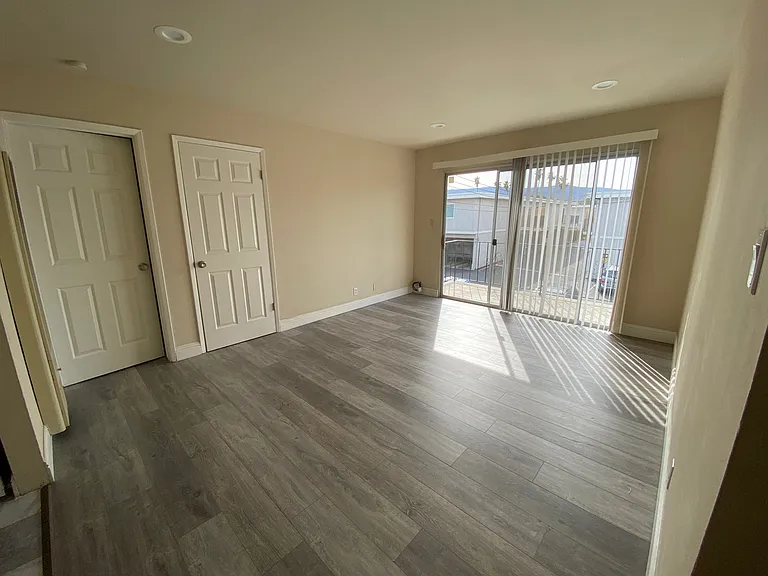 1601 Ontario Dr #7 — Photo 7