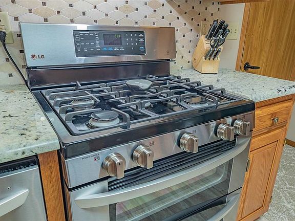 Complete appliance package included