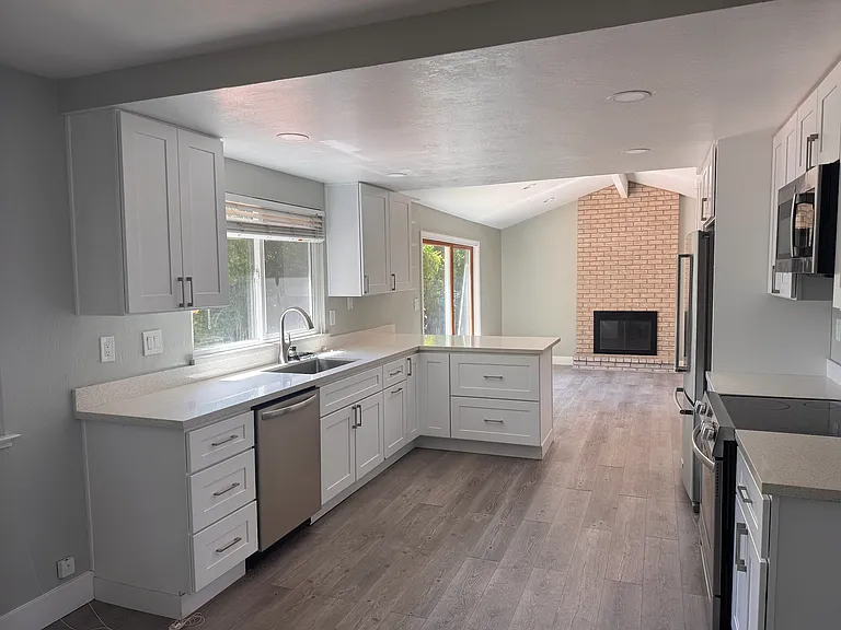 925 San Simeon Dr — Photo 3