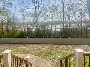 17997 Possum Point Rd, Dumfries, VA 22026