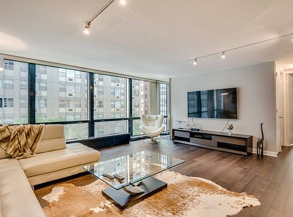 3rd image of 900 N Lake Shore Dr APT 502