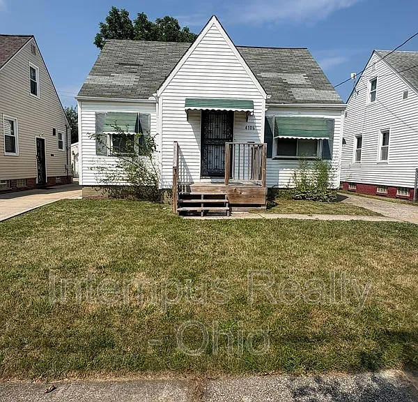4106 E 153rd St — Photo 3