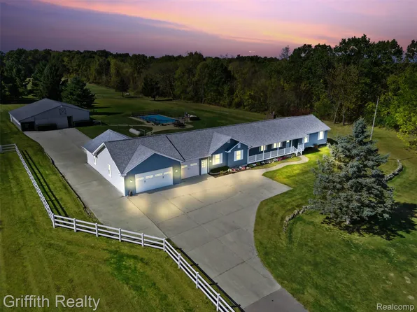 6005 Carscadden Way, Highland, MI 48357