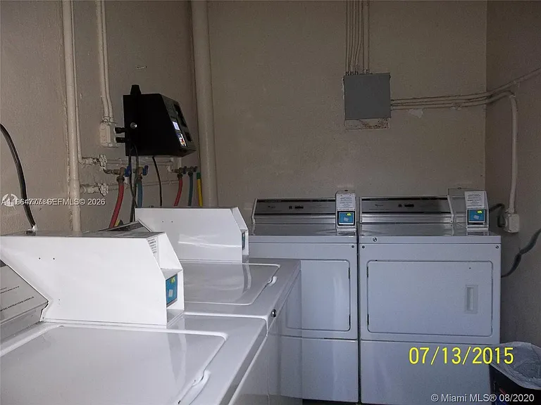1450 Atlantic Shores Blvd #109 — Photo 37