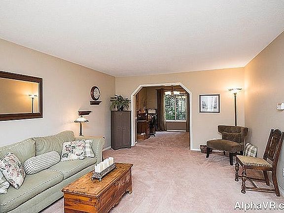 Formal Living to Dining