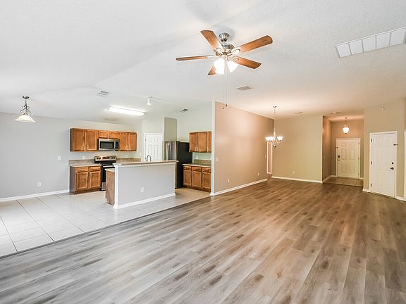 3rd image of 2533 Spring Pond Ln