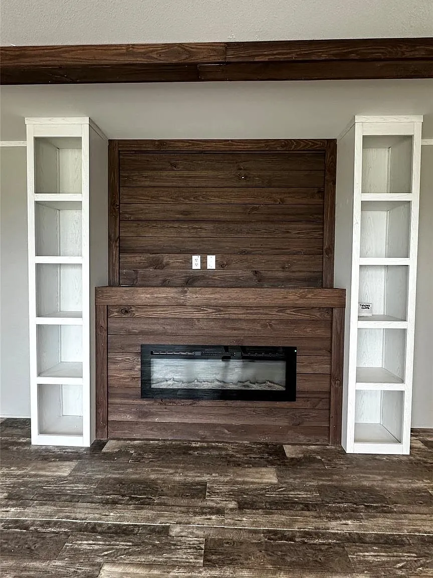 4 bed, 2.0 bath, 1458 sqft, $2,200 — Photo 4