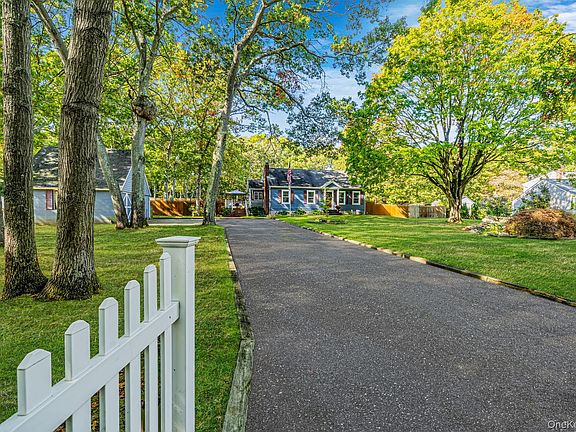 4th image of 44 Oregon Avenue