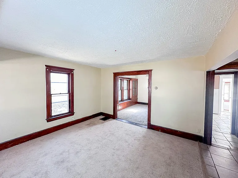 14812 Westropp Ave — Photo 5