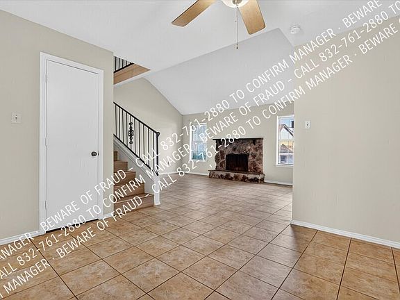 3rd image of 2031 Towngate Dr