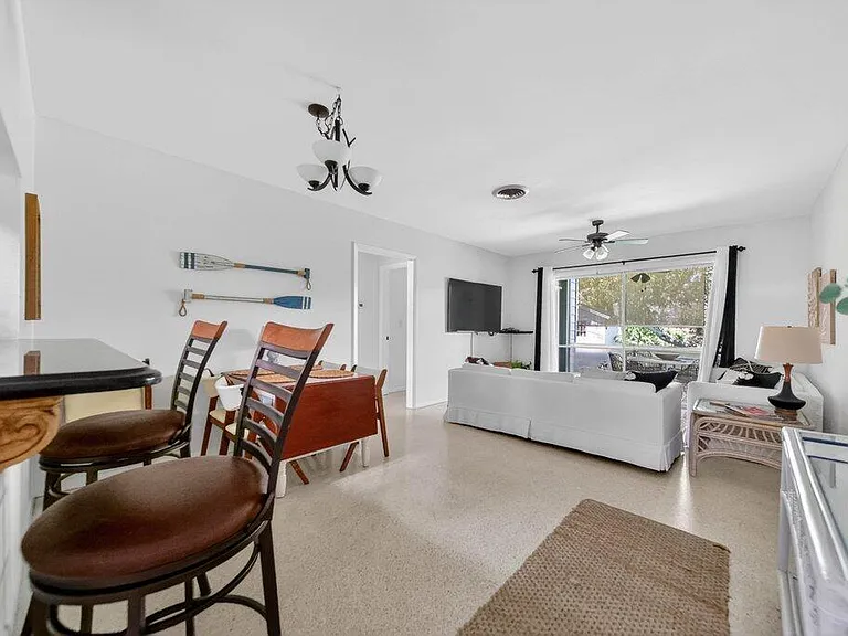 262 SE Monterey Ave — Photo 39