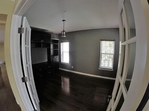 5364 Penway Dr — Photo 2