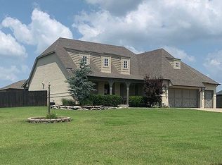 2013 E Woodland Cir, Muskogee, OK 74403