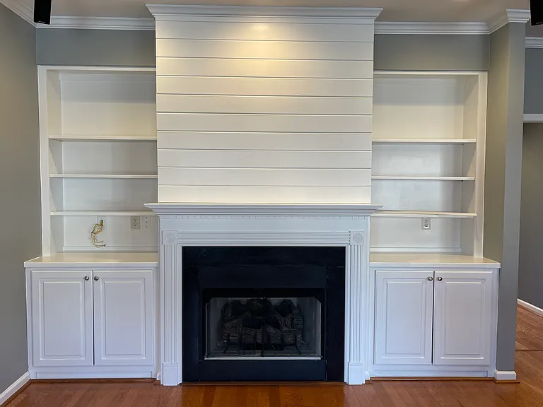 Fireplace is NOT connected and does NOT work.