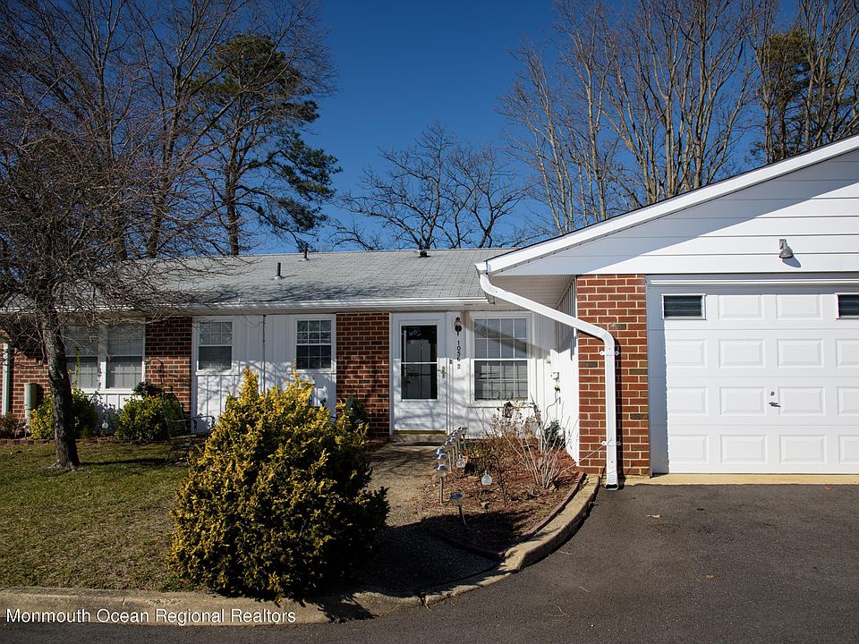 1st image of 1056D Argyll Cir #1004