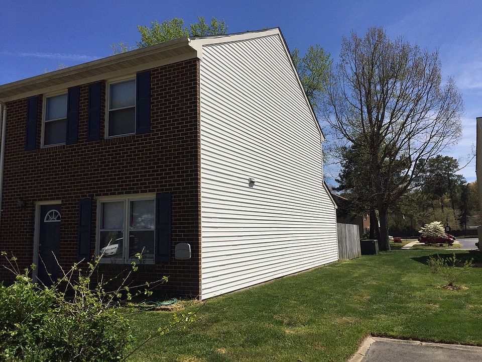 1st image of 107 Haverstraw Ct