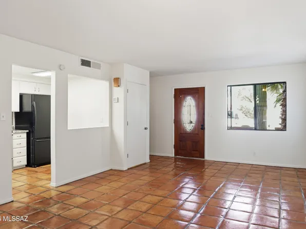 1246 S Camino Seco, Tucson, AZ 85710