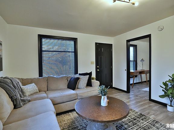 5th image of 2315 E Grandview Ave