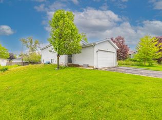 326 E Lake Park Ave, Round Lake Beach, IL 60073