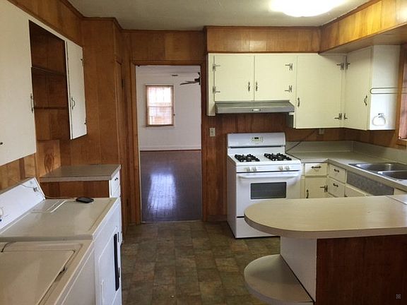 2nd image of 511 N Deer Creek Dr E