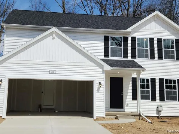 520 Douglass Ct, Jackson, MI 49201