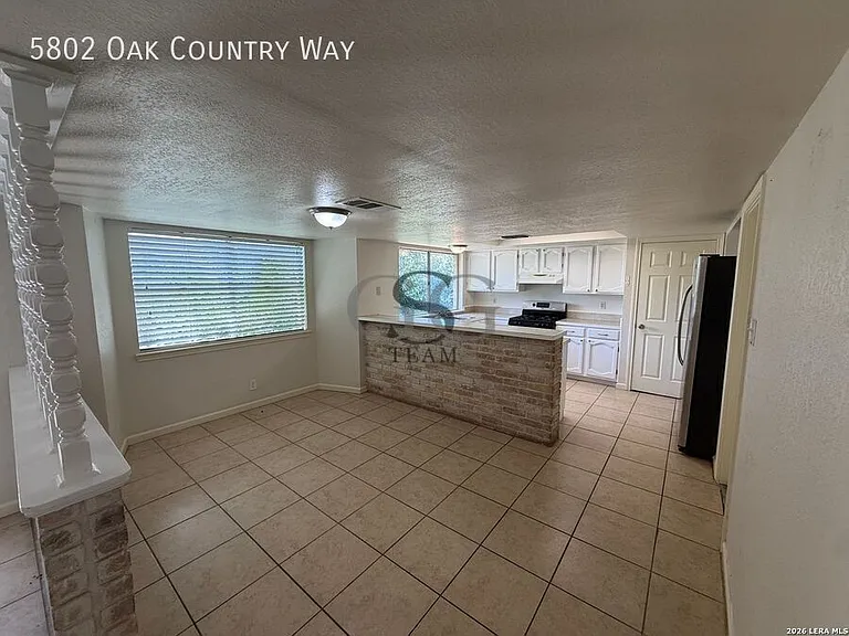 5802 Oak Country Way — Photo 11