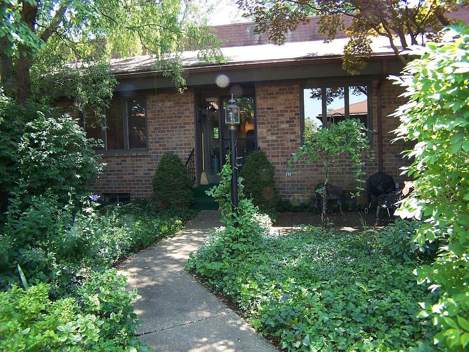 1st image of 6126 Parview Dr SE