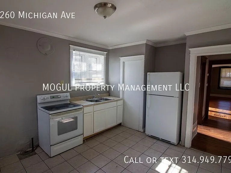 3260 Michigan Ave — Photo 10