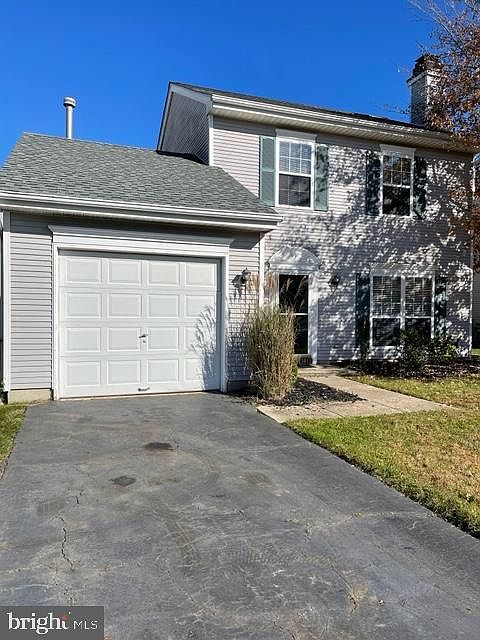 1st image of 49 Arrowhead Dr