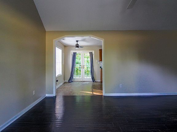 4th image of 901 Conner Whitefield Rd