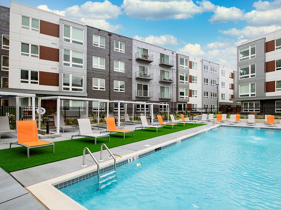 Dwell 2nd Street Resort Pool