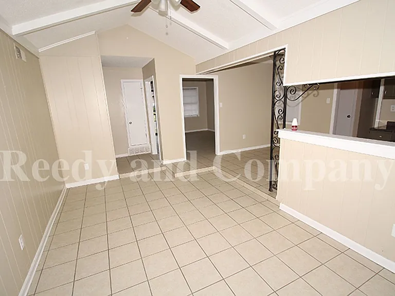 4041 Hitchcock St — Photo 10