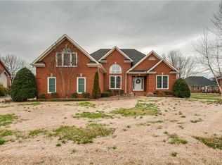4120 Chancellor Dr, Thompsons Station, TN 37179