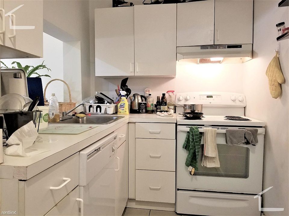 452 Park Dr. #C (22) Boston (Kenmore) Unit Photo 2