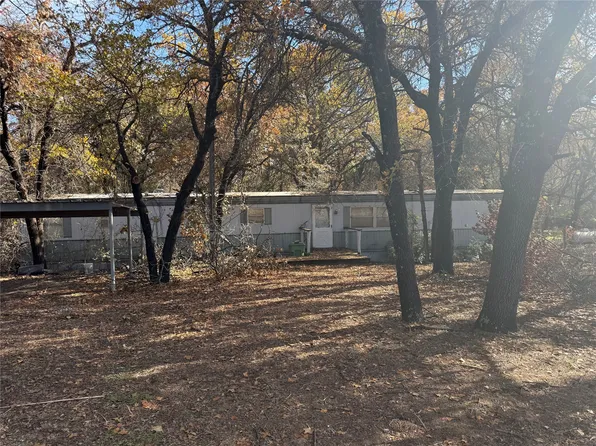 131 Kelly Ct, Azle, TX 76020