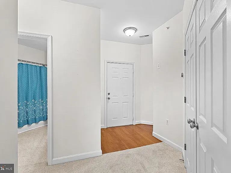 Building Photo - 42446 Mayflower Ter #303