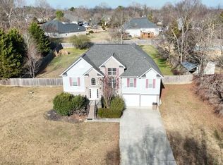 166 Woodford Way SE, Calhoun, GA 30701