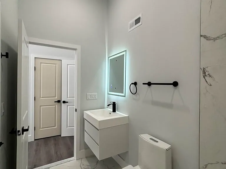 675 N 41st St #2 — Photo 8