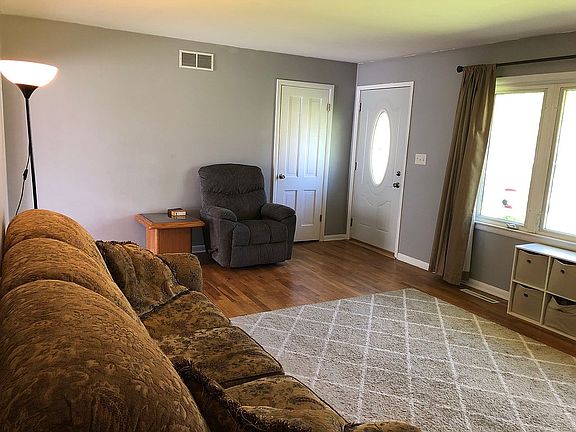 5th image of 605 S Buchanan Dr