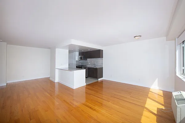 Rented by Silverstreet RE LLC | media 9