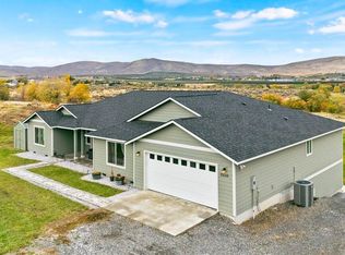 15649 Fisk Rd, Yakima, WA 98908