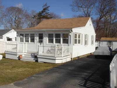 49 Angell Rd, Narragansett, RI, 02882