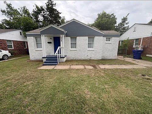 534 E Boeing Dr Photo 1