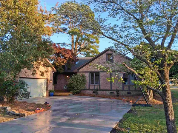 824 Pelican Drive, New Bern, NC 28560