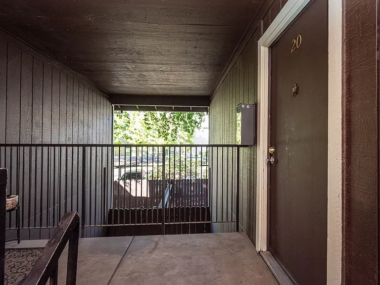Fulton Woods — Photo 129