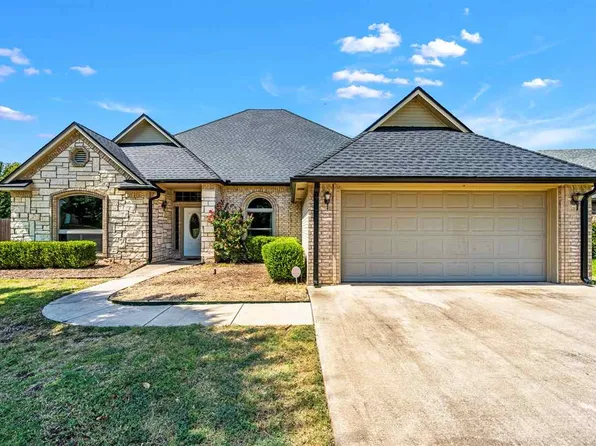 817 Hummingbird Dr, Cache, OK 73527