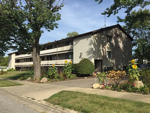 Bella Dora Rosamond Ave. Apartments Photo 1